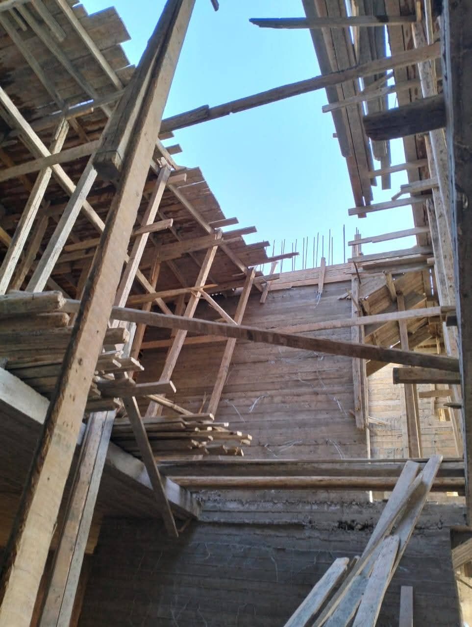 مقر تشييد العمارة التى سقط منها العمال أرضا (1) مقر تشييد العمارة التى سقط منها العمال أرضا (1)