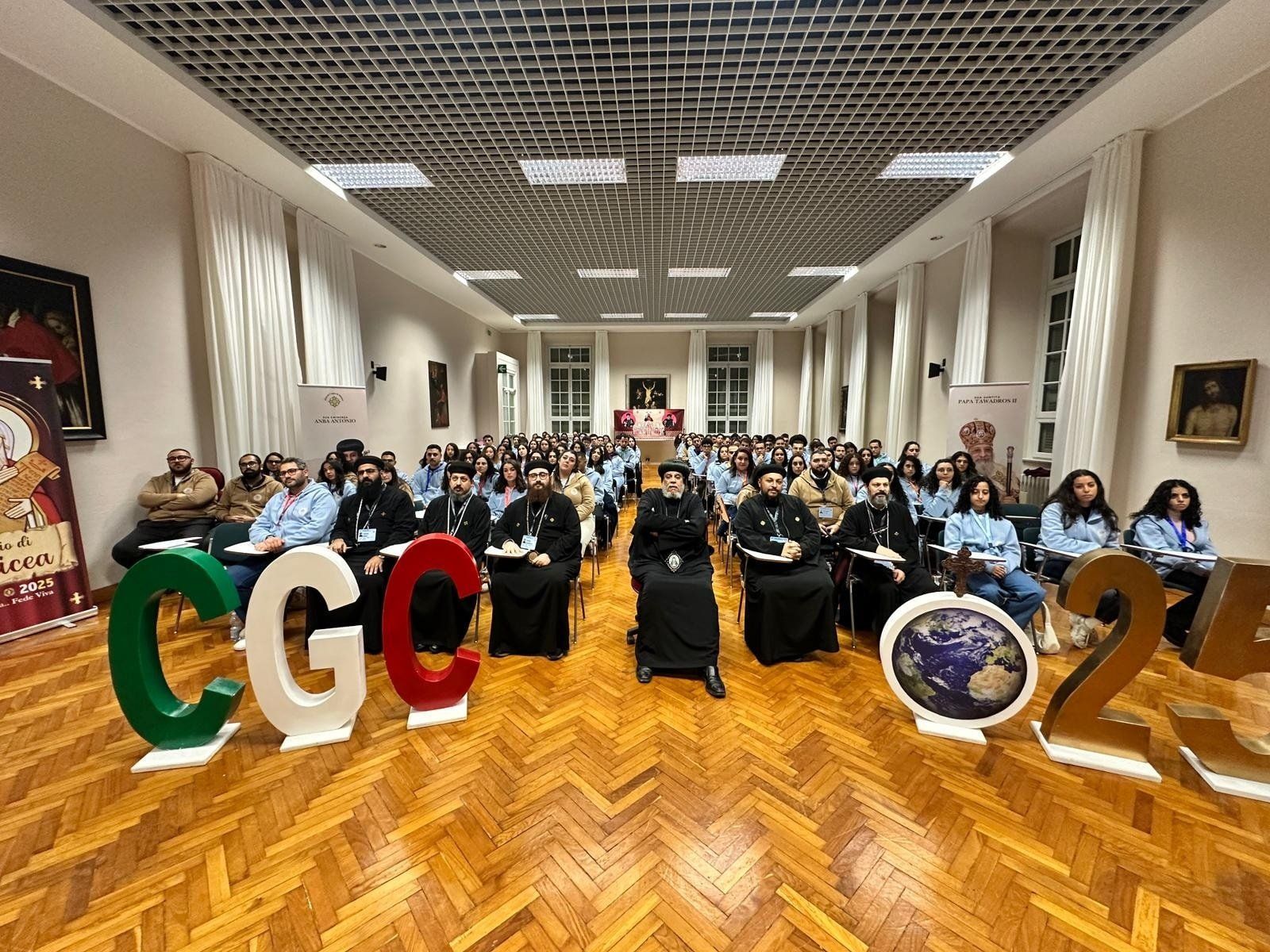 جانب من لقاء قداسة البابا مع شباب ميلانو جانب من لقاء قداسة البابا مع شباب ميلانو