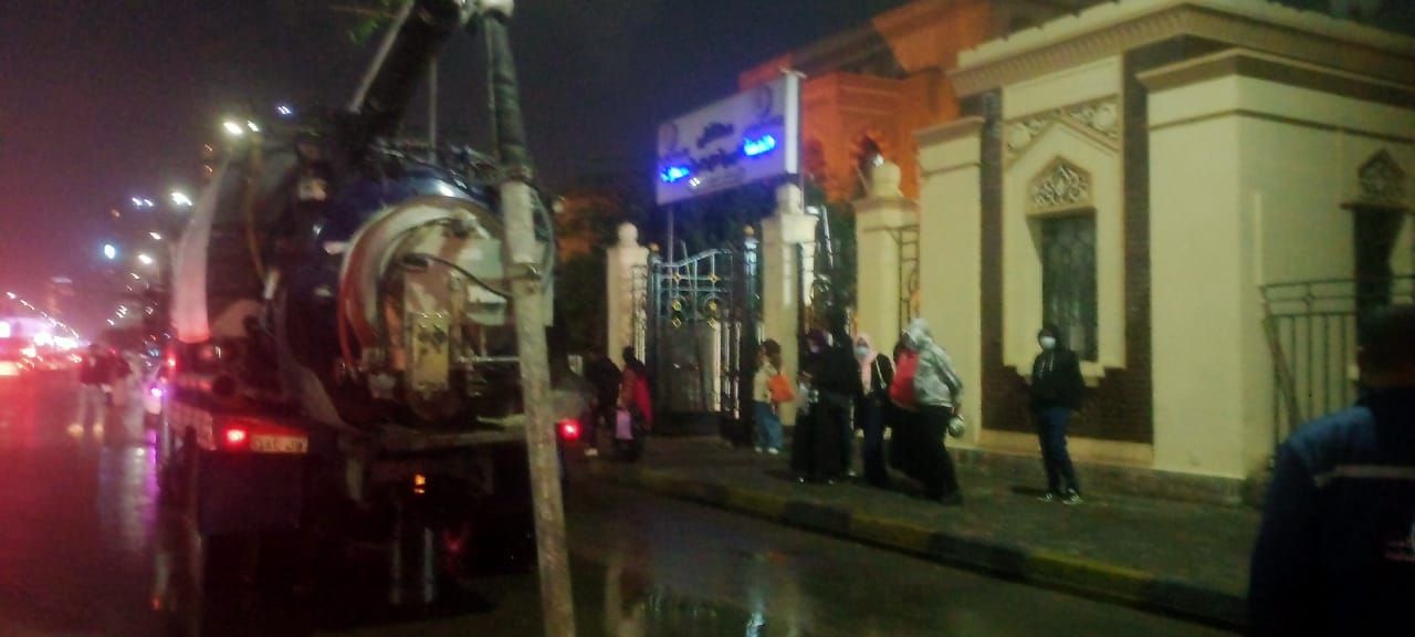 عمليات شفط مياه الامطار (6) عمليات شفط مياه الامطار (6)