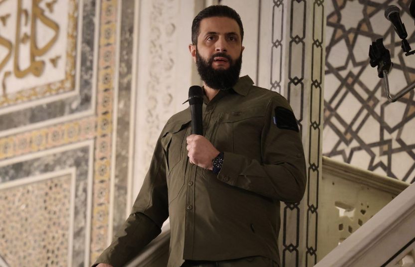 الشرع على منبر الجامع الأموي الشرع على منبر الجامع الأموي