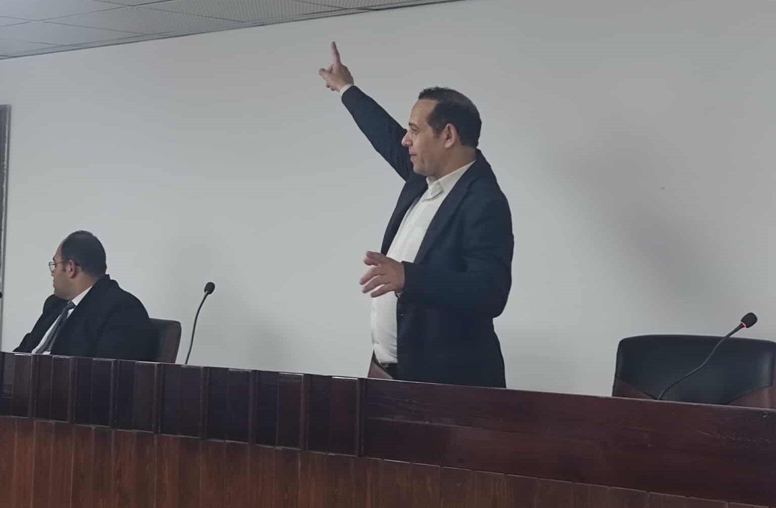 الدكتور محمد ثروت (2)