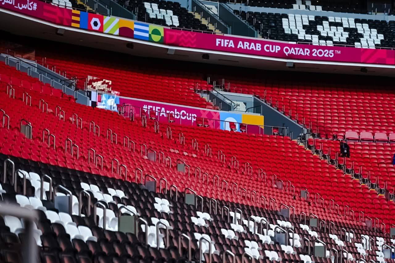 مقاعد الجماهير باستاد البيت مقاعد الجماهير باستاد البيت