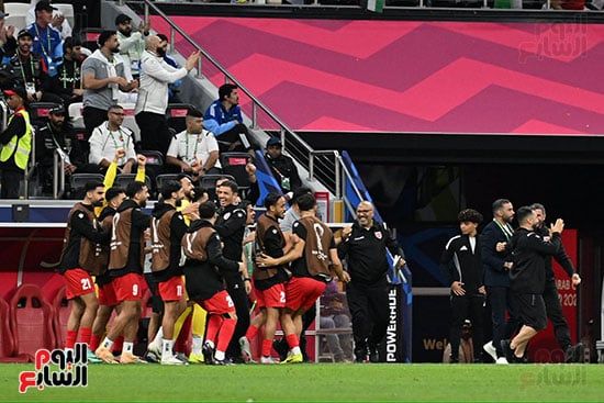 احتفال لاعبى وجهاز منتخب الأردن بالهدف احتفال لاعبى وجهاز منتخب الأردن بالهدف