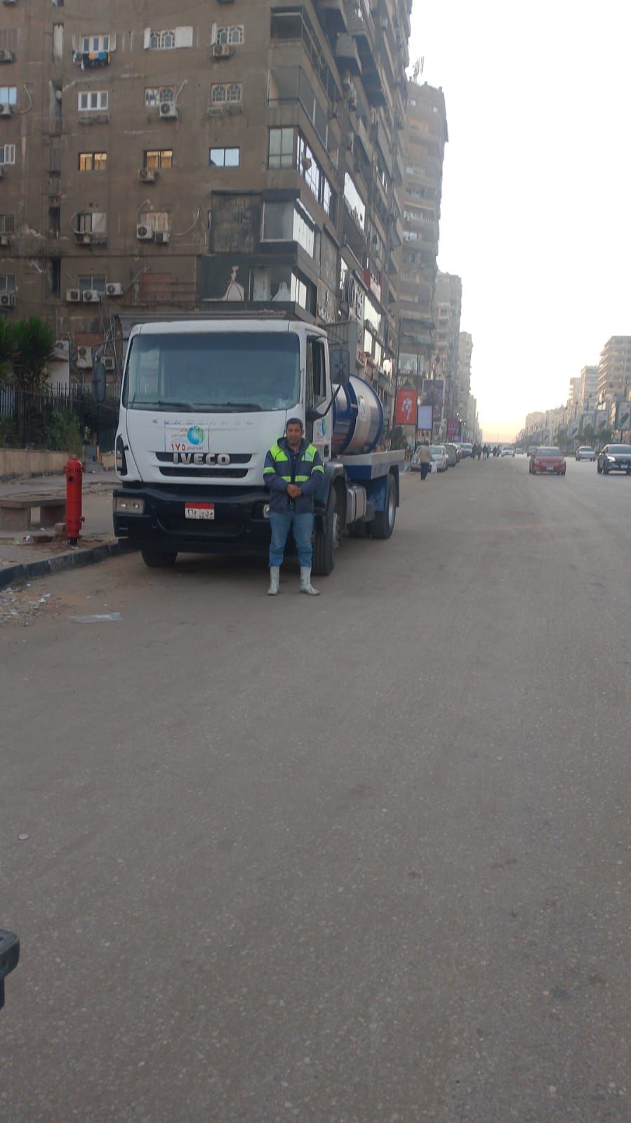 انتشار معدات شفط مياه الأمطار بشوارع القاهرة (1) انتشار معدات شفط مياه الأمطار بشوارع القاهرة (1)