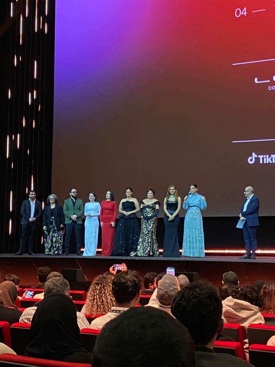 استقبال حافل بالفيلم المصري جوازة ولا جنازة بمهرجان البحر الأحمر (2) استقبال حافل بالفيلم المصري جوازة ولا جنازة بمهرجان البحر الأحمر (2)