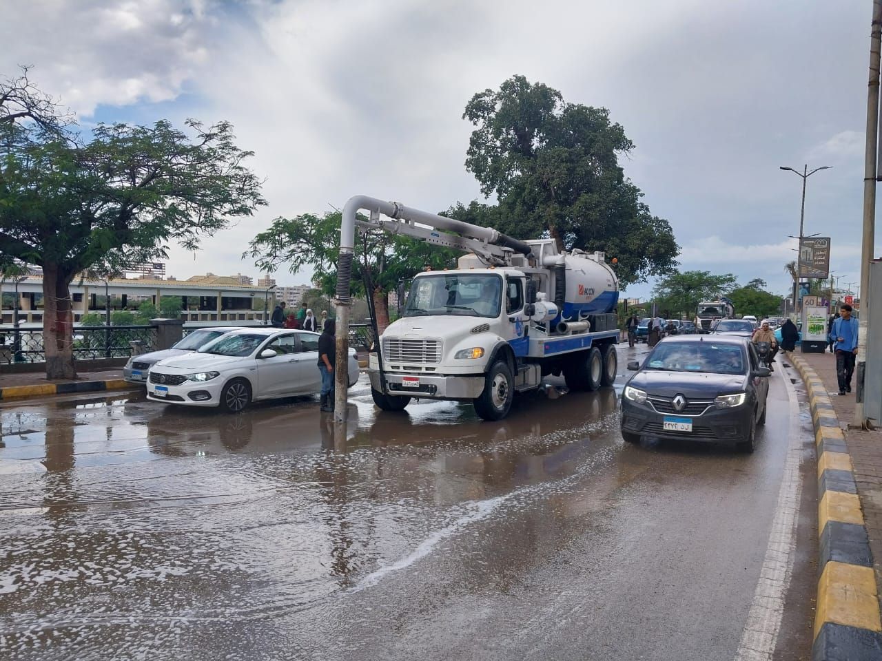 رفع تراكمات مياه الأمطار رفع تراكمات مياه الأمطار