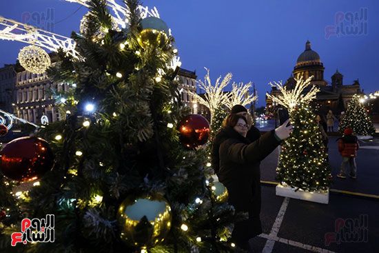 الأضواء فى الحديقة الشتوية سانت بطرسبرج الأضواء فى الحديقة الشتوية سانت بطرسبرج