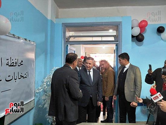 محافظ-الإسكندرية-يتفقد-اللجان-الانتخابية محافظ-الإسكندرية-يتفقد-اللجان-الانتخابية