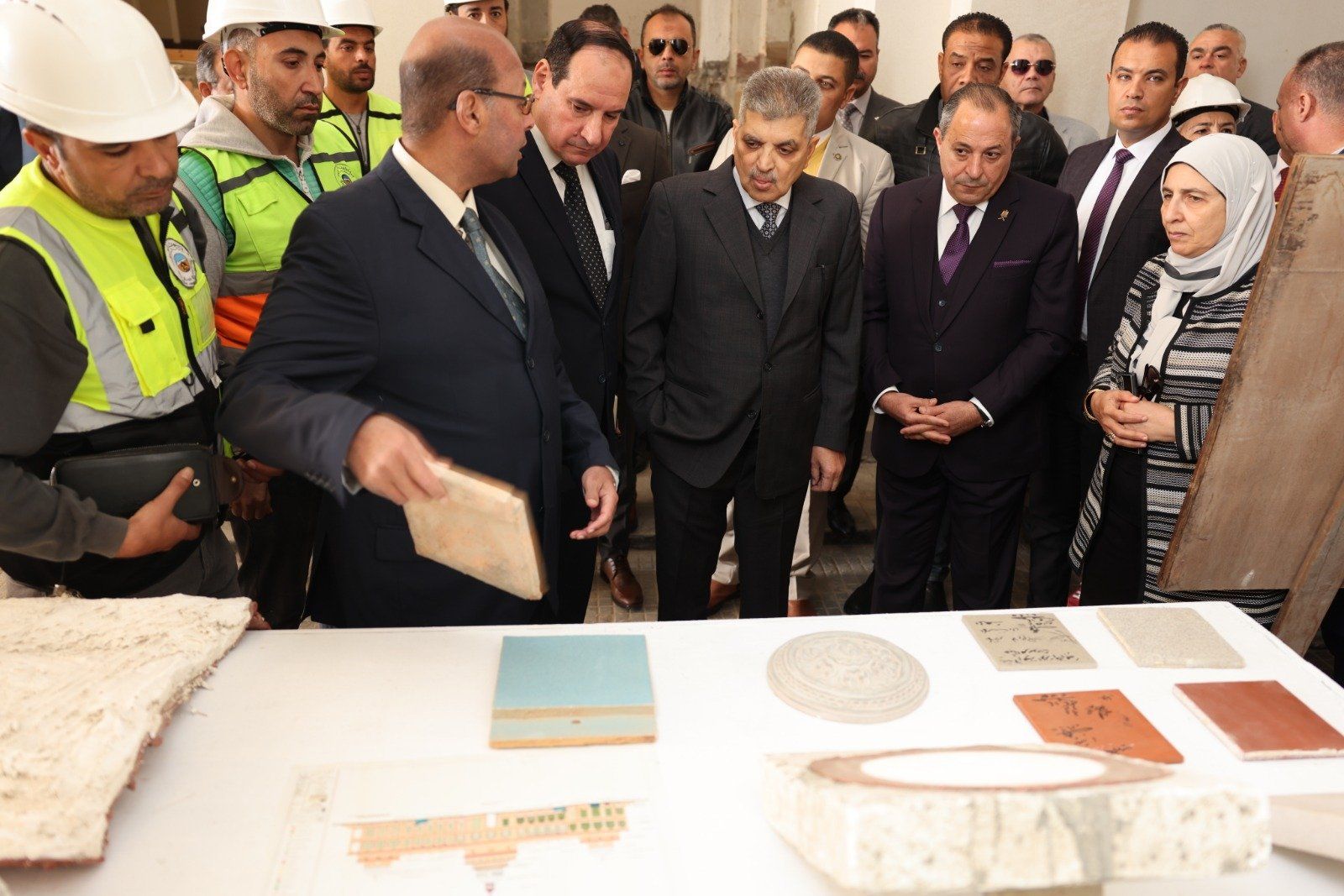 الاطلاع ع الرسومات الاطلاع ع الرسومات