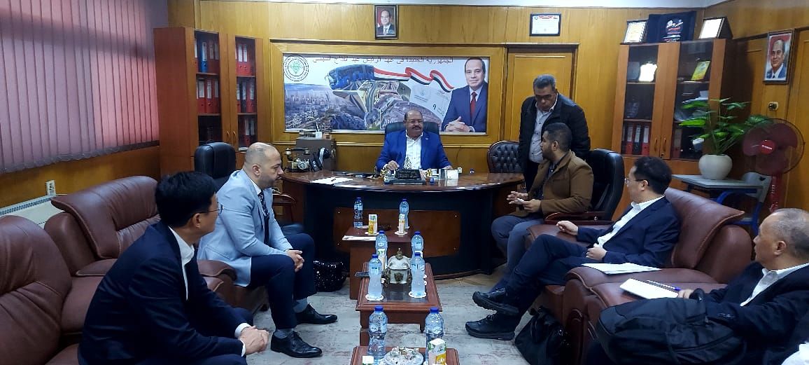 نقيب النقل البرى يستقبل وفد من النقابات العمالية فى الصين نقيب النقل البرى يستقبل وفد من النقابات العمالية فى الصين