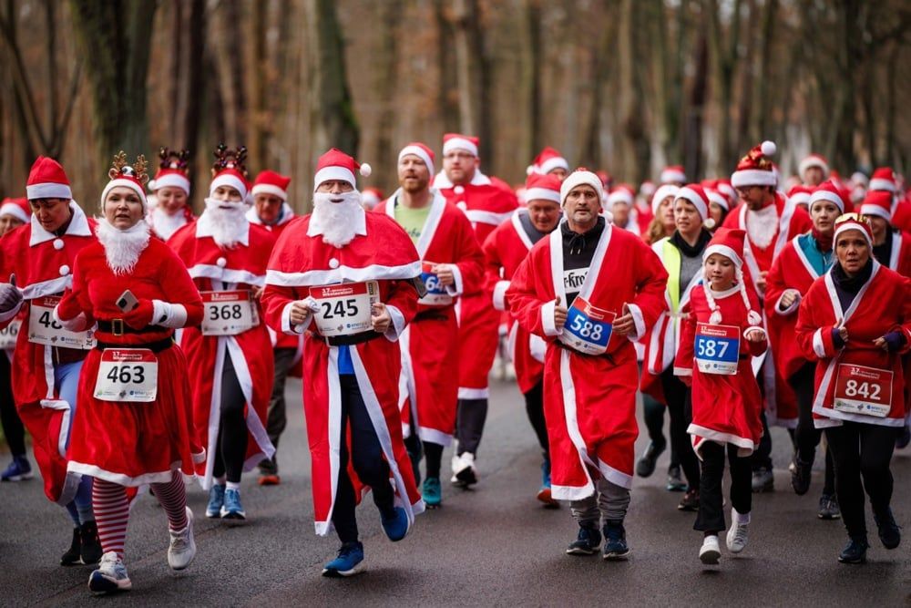 فعاليات سباق بابا نويل السنوى فى ألمانيا (5) فعاليات سباق بابا نويل السنوى فى ألمانيا (5)