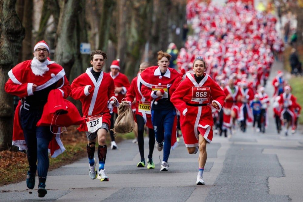 فعاليات سباق بابا نويل السنوى فى ألمانيا (3) فعاليات سباق بابا نويل السنوى فى ألمانيا (3)