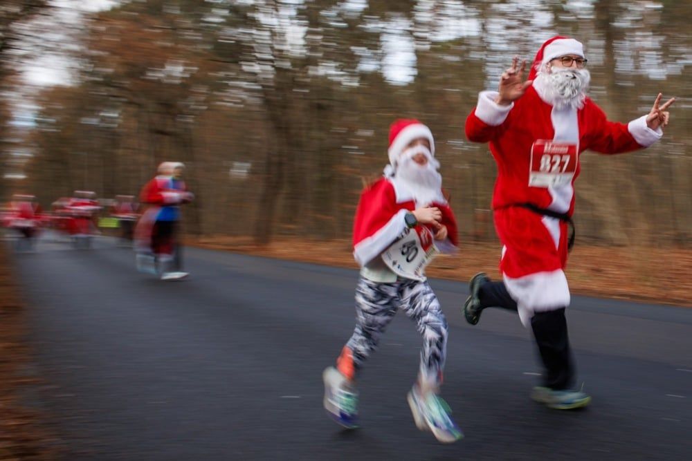 فعاليات سباق بابا نويل السنوى فى ألمانيا (6) فعاليات سباق بابا نويل السنوى فى ألمانيا (6)