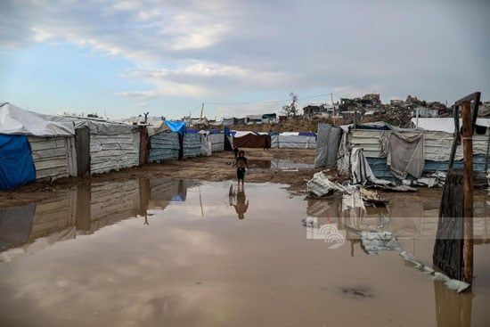 شوارع غارقة فى مياه الأمطار شوارع غارقة فى مياه الأمطار