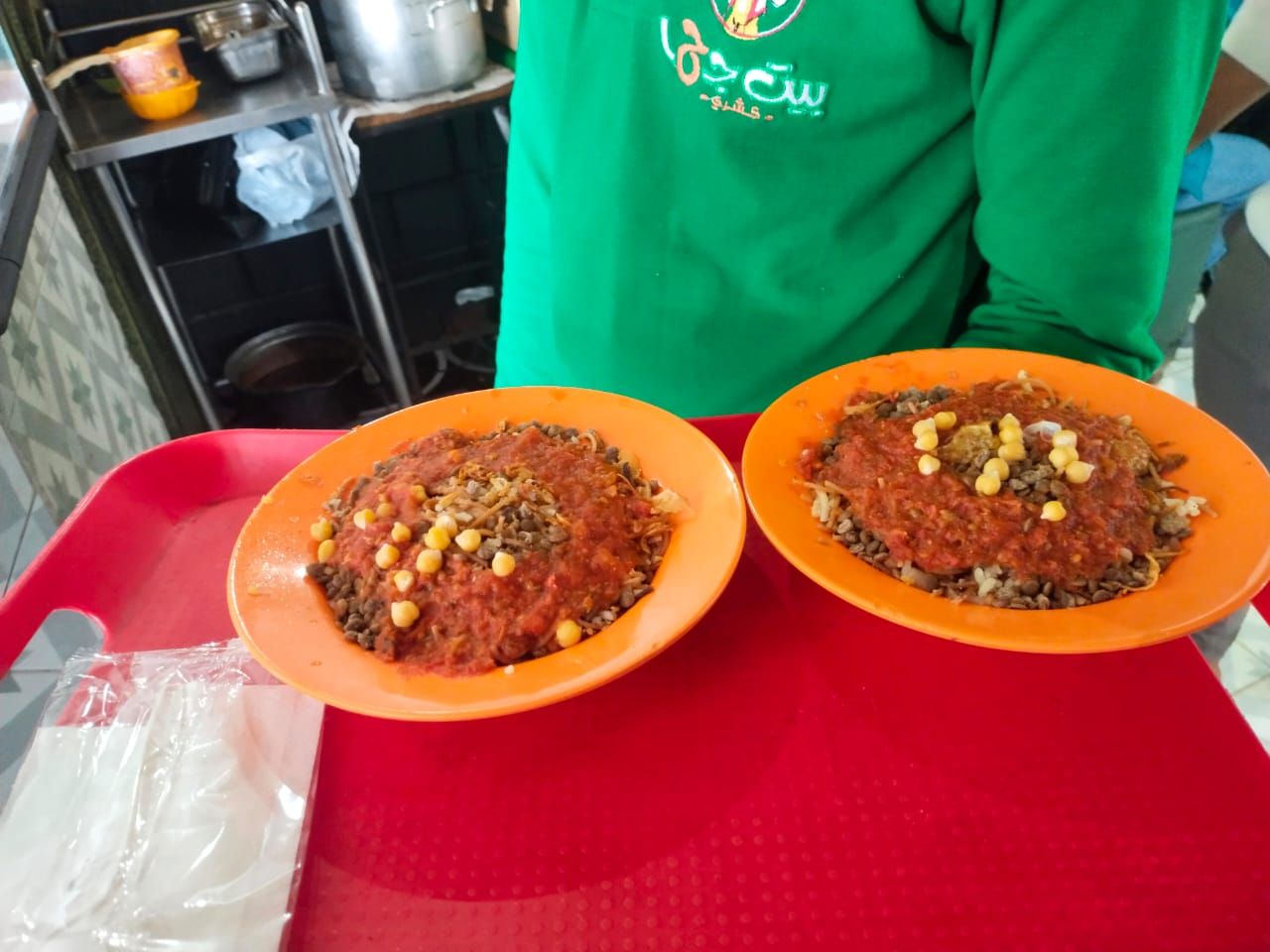 الكشري بالصلصة الكشري بالصلصة