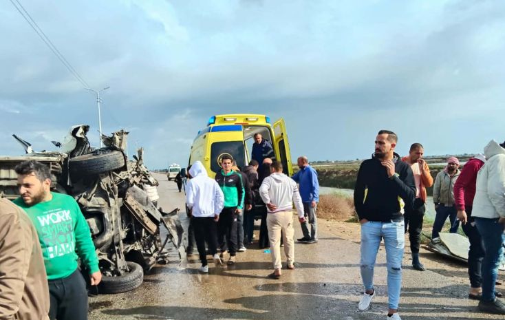 جانب من اثار الحادث جانب من اثار الحادث