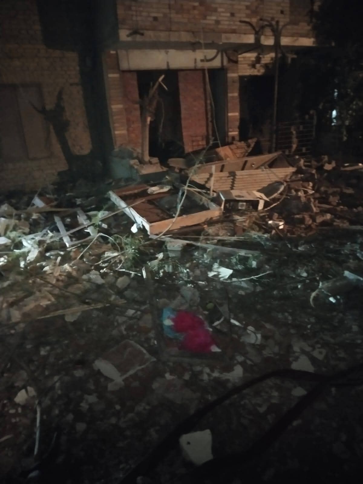 انهيار عقار إمبابة (1) انهيار عقار إمبابة (1)