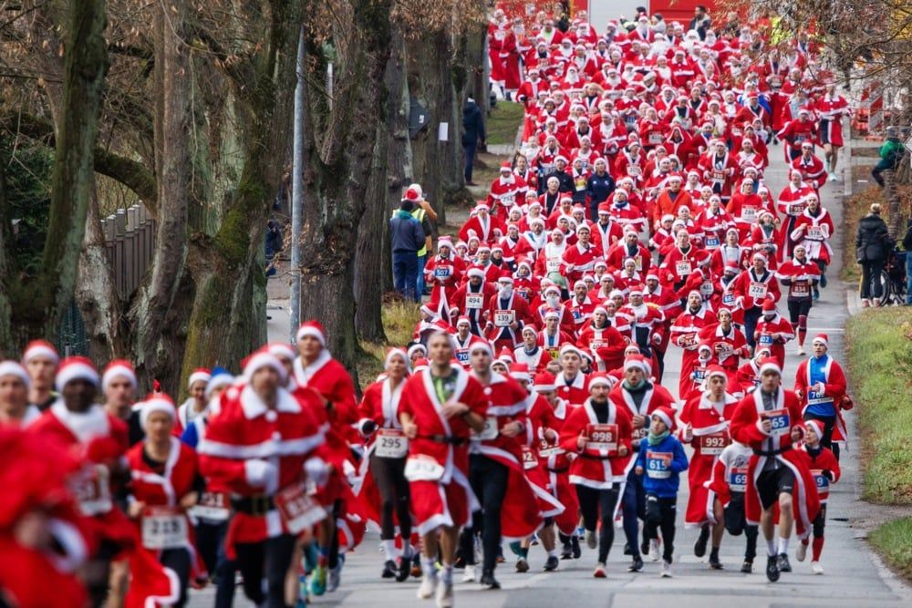 فعاليات سباق بابا نويل السنوى فى ألمانيا (2) فعاليات سباق بابا نويل السنوى فى ألمانيا (2)