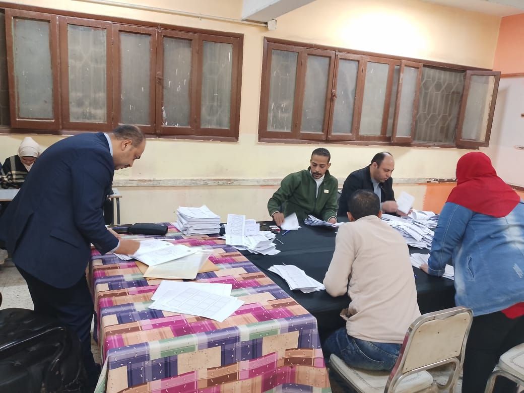 105699-فرز-أصوات-الناخبين-في-الوراق 105699-فرز-أصوات-الناخبين-في-الوراق
