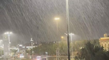 شاهد.. هطول أمطار الخير على طريف