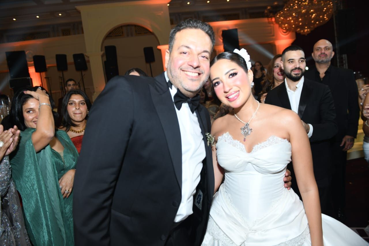 نجل مساعد وزير العدل يحتفل بزفافه في القاهرة (3) نجل مساعد وزير العدل يحتفل بزفافه في القاهرة (3)