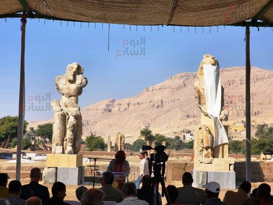 تنصيب-تماثيل-الملك-أمنحتب-الثالث-في-معبد-ملايين-السنين-بالبر-الغربى-(2) تنصيب-تماثيل-الملك-أمنحتب-الثالث-في-معبد-ملايين-السنين-بالبر-الغربى-(2)