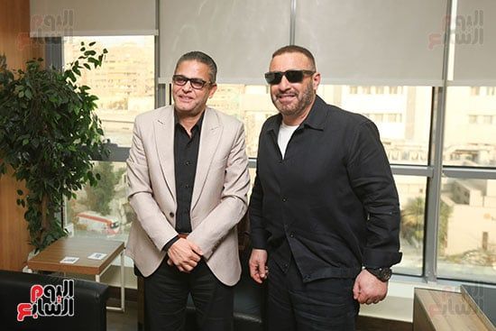 الكاتب عبد الفتاح عبد المنعم رئيس التحرير مع النجم أحمد السقا الكاتب عبد الفتاح عبد المنعم رئيس التحرير مع النجم أحمد السقا