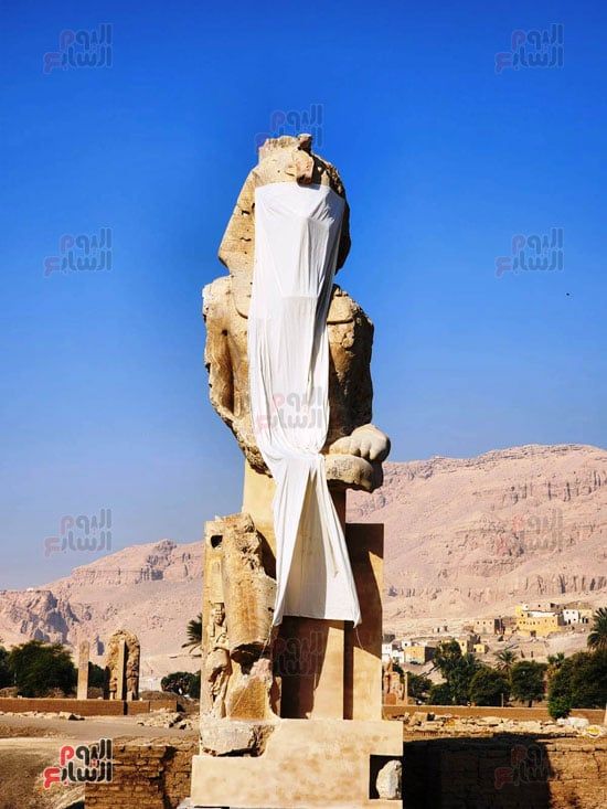 تنصيب-تماثيل-الملك-أمنحتب-الثالث-في-معبد-ملايين-السنين-بالبر-الغربى-(6) تنصيب-تماثيل-الملك-أمنحتب-الثالث-في-معبد-ملايين-السنين-بالبر-الغربى-(6)