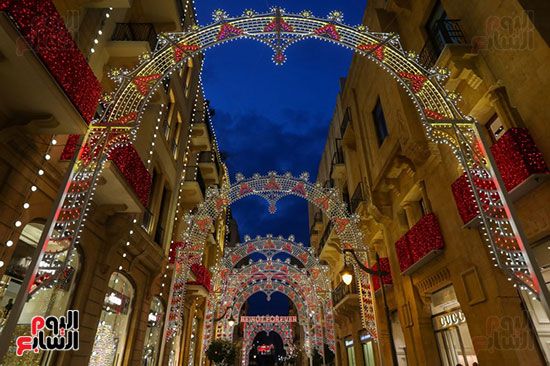 لبنان تتزين لاستقبال العام الجديد