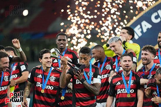 فريق فلامنجو يتوج بكأس التحدي فريق فلامنجو يتوج بكأس التحدي