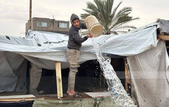 إزالة مياة الأمطار من الخيام إزالة مياة الأمطار من الخيام