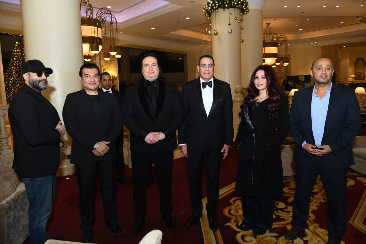 نجل مساعد وزير العدل يحتفل بزفافه في القاهرة (2) نجل مساعد وزير العدل يحتفل بزفافه في القاهرة (2)