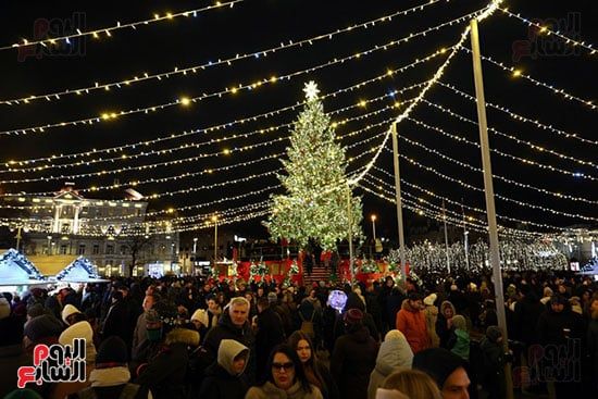 زحام فى فيلنيوس خلال احتفالات عيد الميلاد زحام فى فيلنيوس خلال احتفالات عيد الميلاد