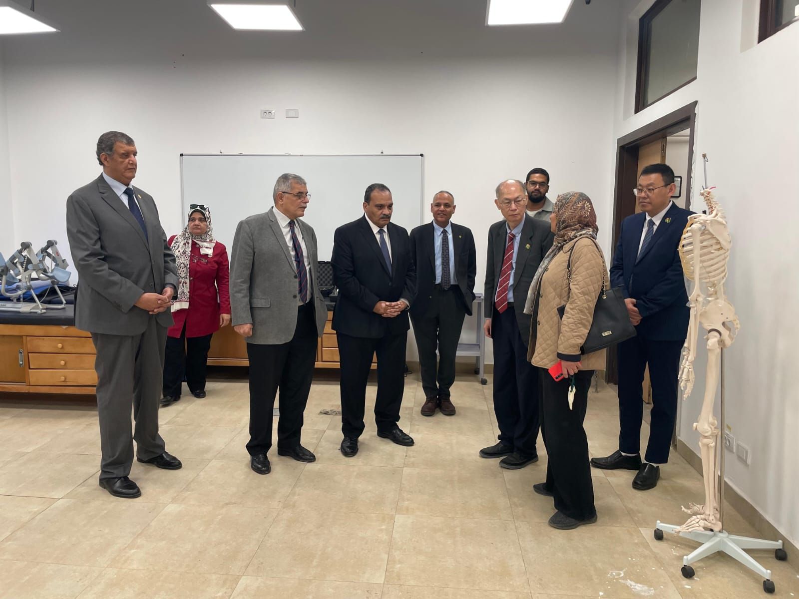 خلال الجولة بكليات الجامعة خلال الجولة بكليات الجامعة