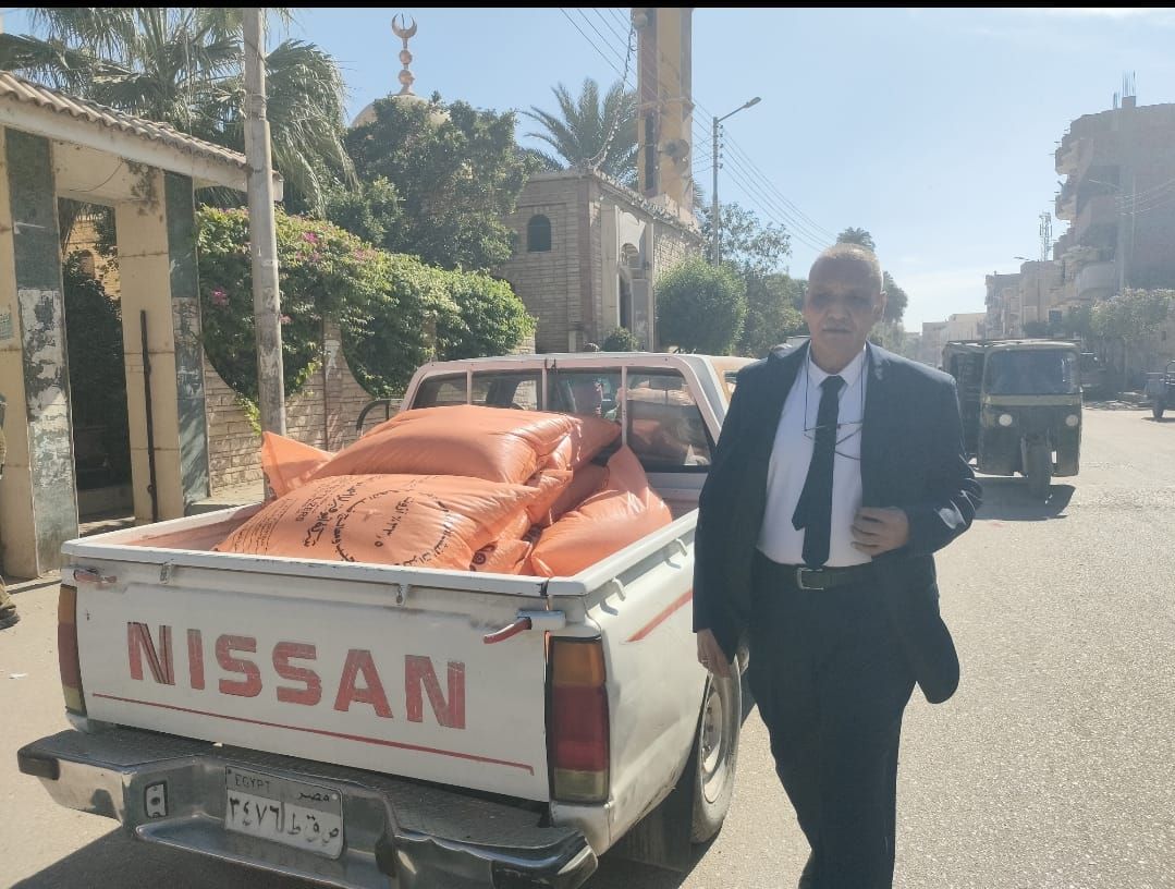 جانب من ضبط السماد فى مخزن بالمخالفة للقانون بالأقصر