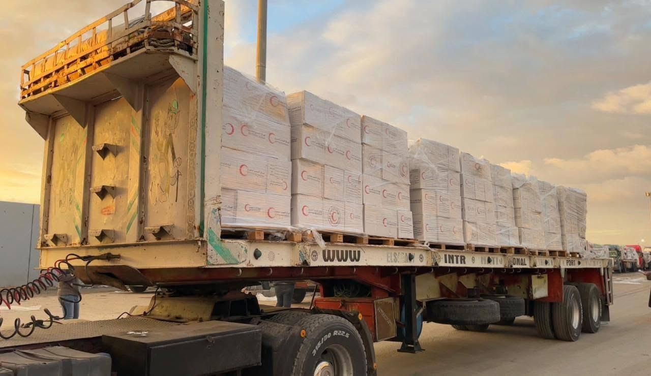 المساعدات الإنسانية إلى غزة المساعدات الإنسانية إلى غزة