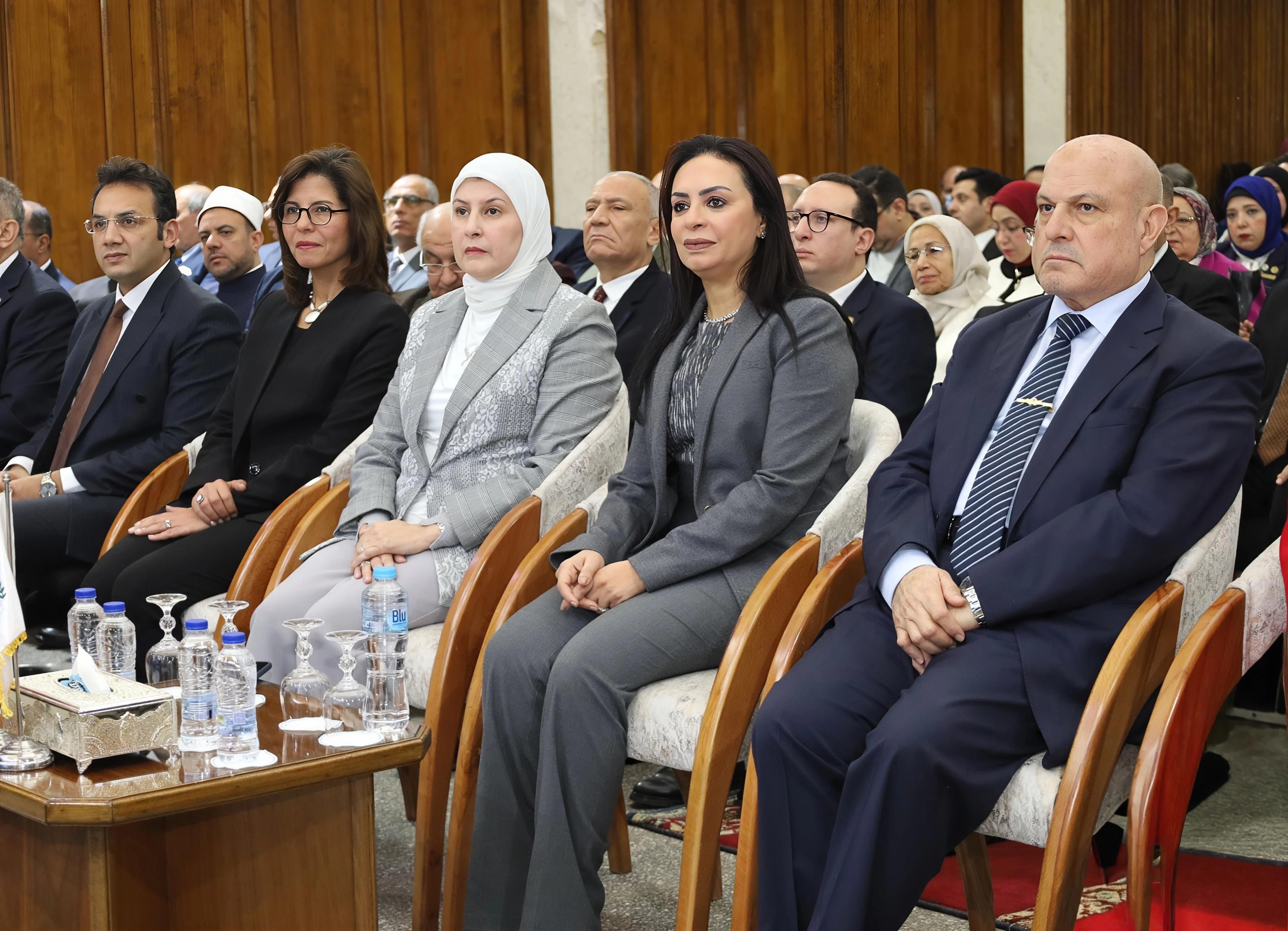 رئيس النيابة الإدارية يشهد المؤتمر السنوي ال25 بعنوان الأبعاد الاجتماعية والقانونية للذكاء الاصطناعي (2) رئيس النيابة الإدارية يشهد المؤتمر السنوي ال25 بعنوان الأبعاد الاجتماعية والقانونية للذكاء الاصطناعي (2)