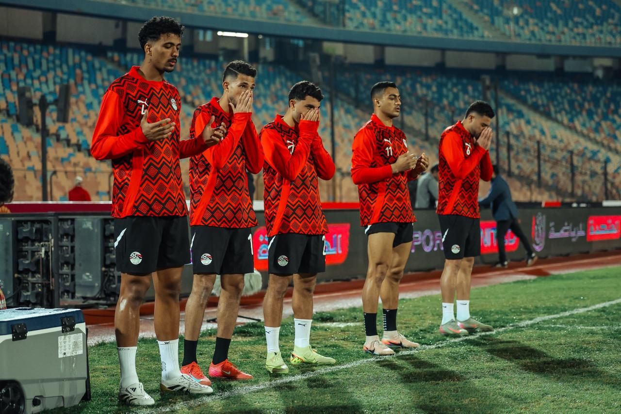 إحماء منتخب مصر (2) إحماء منتخب مصر (2)