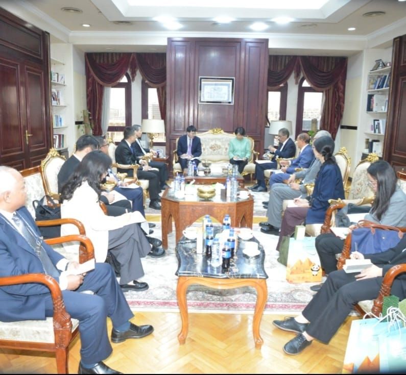 هيئة الاستعلامات في لقاء مع وفد دبلوماسي (1) هيئة الاستعلامات في لقاء مع وفد دبلوماسي (1)