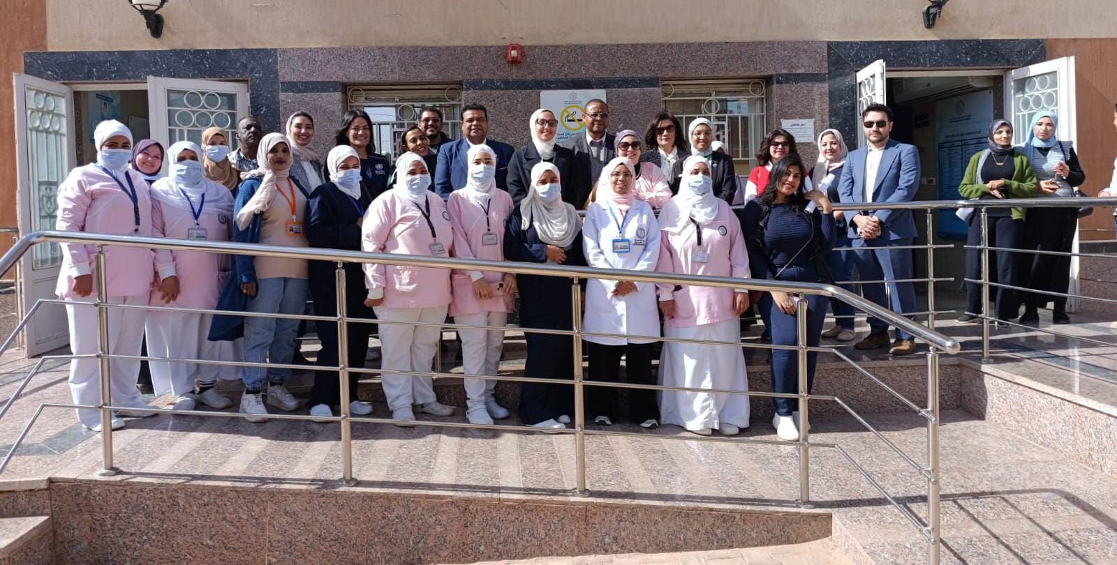 صورة تذكارية فى نهاية الجولة صورة تذكارية فى نهاية الجولة