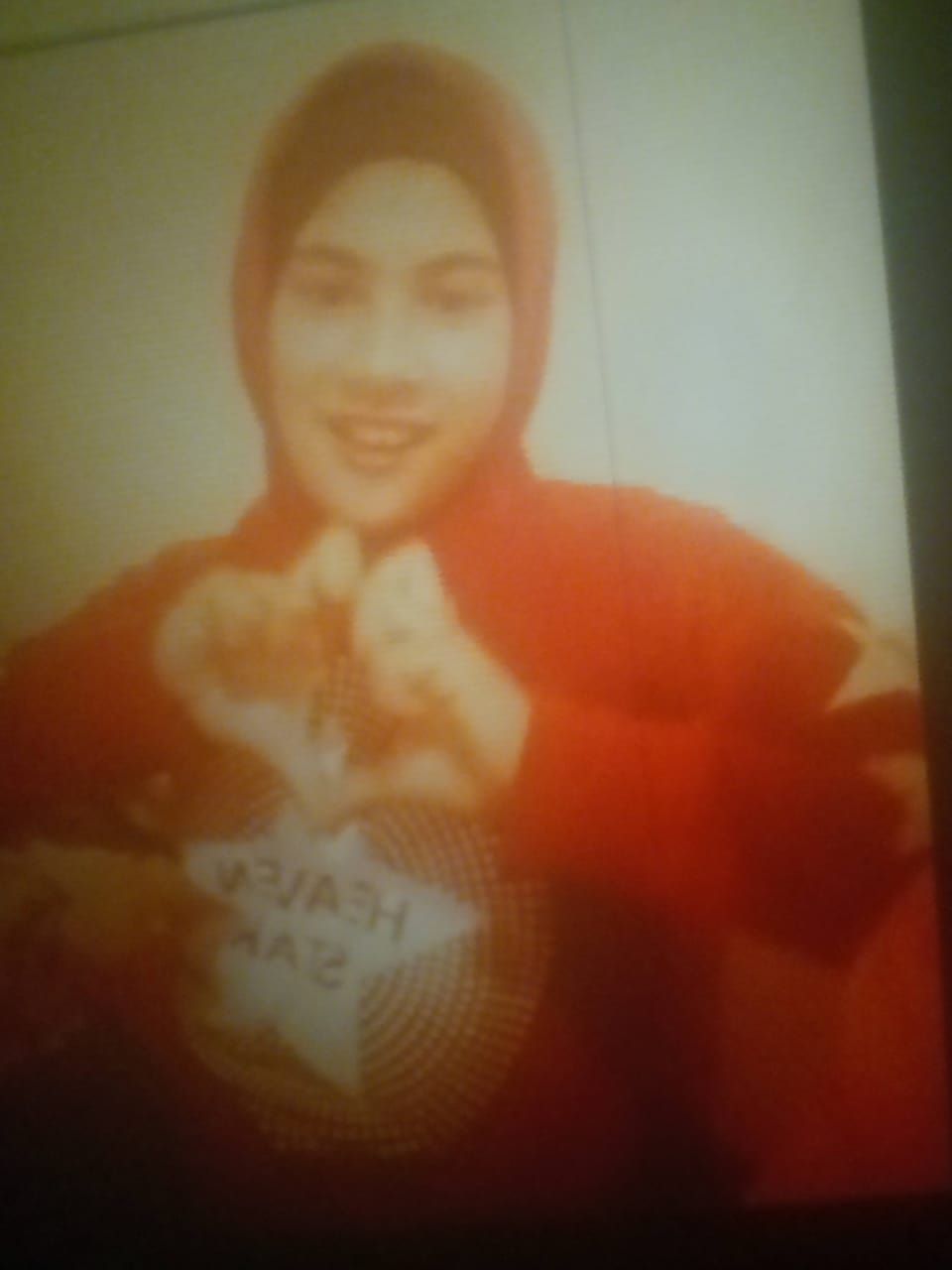 الطفلة ضحية تعذيب والدها الطفلة ضحية تعذيب والدها