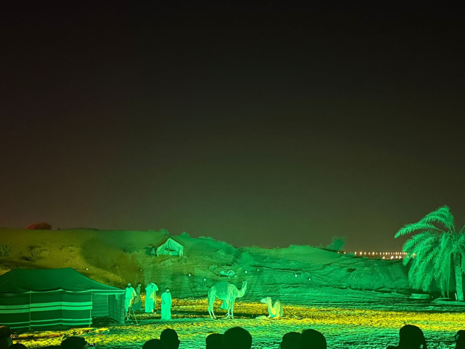 العرض القطري ليلى ومئة ليلة (2) العرض القطري ليلى ومئة ليلة (2)