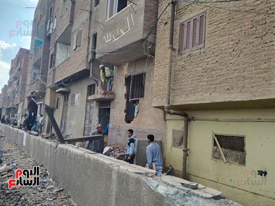 إصلاح-واجهات-المنازل-المتأثرة-بحادث-قطار-بضائع-طوخ-(4) إصلاح-واجهات-المنازل-المتأثرة-بحادث-قطار-بضائع-طوخ-(4)