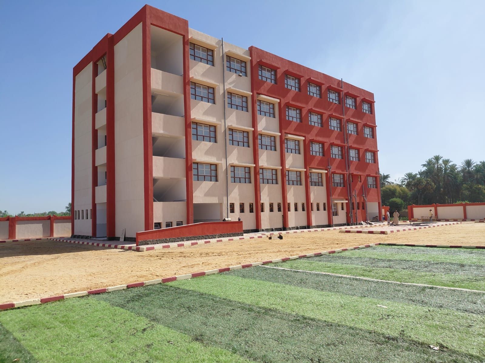 الأقصر تنهى 23 مدرسة بإجمالى 377 فصل مدرسى وصيانة وتأهيل 58 مدرسة الأقصر تنهى 23 مدرسة بإجمالى 377 فصل مدرسى وصيانة وتأهيل 58 مدرسة