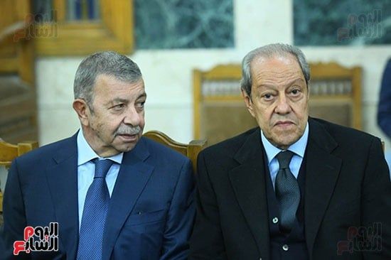 الحضور بعزاء والدة عماد الدين حسين الحضور بعزاء والدة عماد الدين حسين