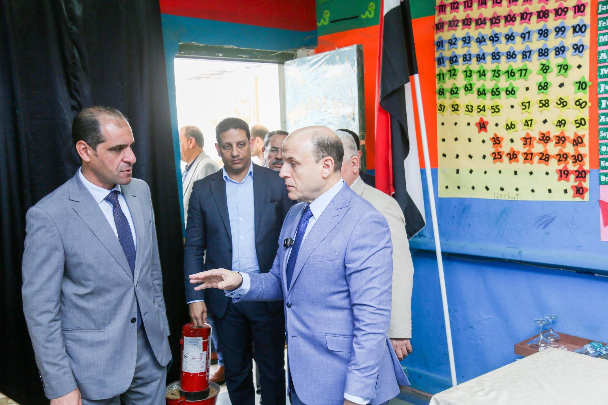 متابعة المحافظ للجنة مدرسة مصطفى سمير بدوي متابعة المحافظ للجنة مدرسة مصطفى سمير بدوي