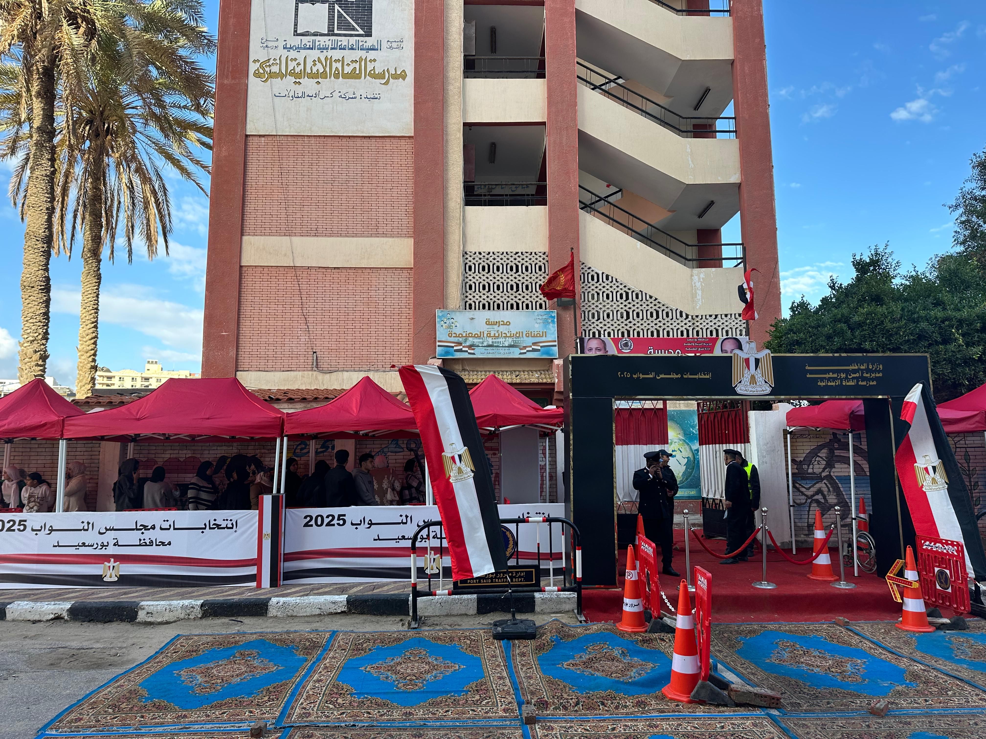 اقبال علي لجنة القناة