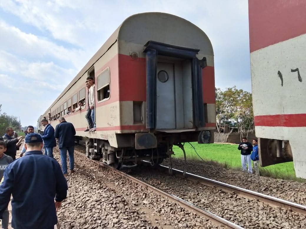 خروج قطار عن القضبان بالحامول (2) خروج قطار عن القضبان بالحامول (2)