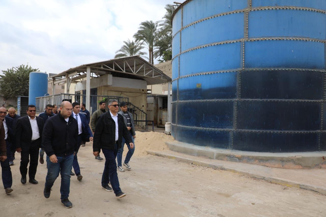 محافظ الجيزة يتابع نسب تنفيذ محطات صرف صحي جديدة (1) محافظ الجيزة يتابع نسب تنفيذ محطات صرف صحي جديدة (1)