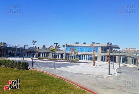 منطقة المطاعم بالكورنيش